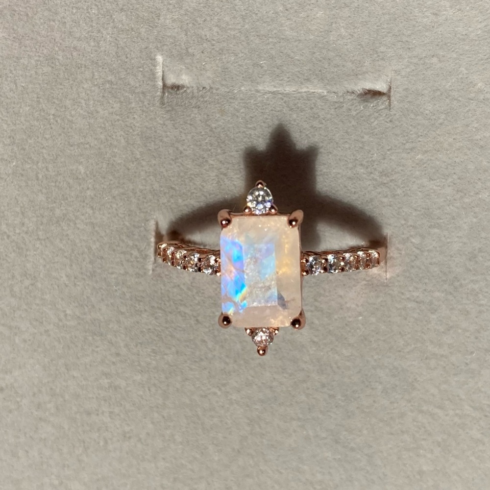 Gorgeous Emerald Cut Moonstone Set White Zircon 14 Rose Gold plating Sz 6 Ring - Picture 3 of 8